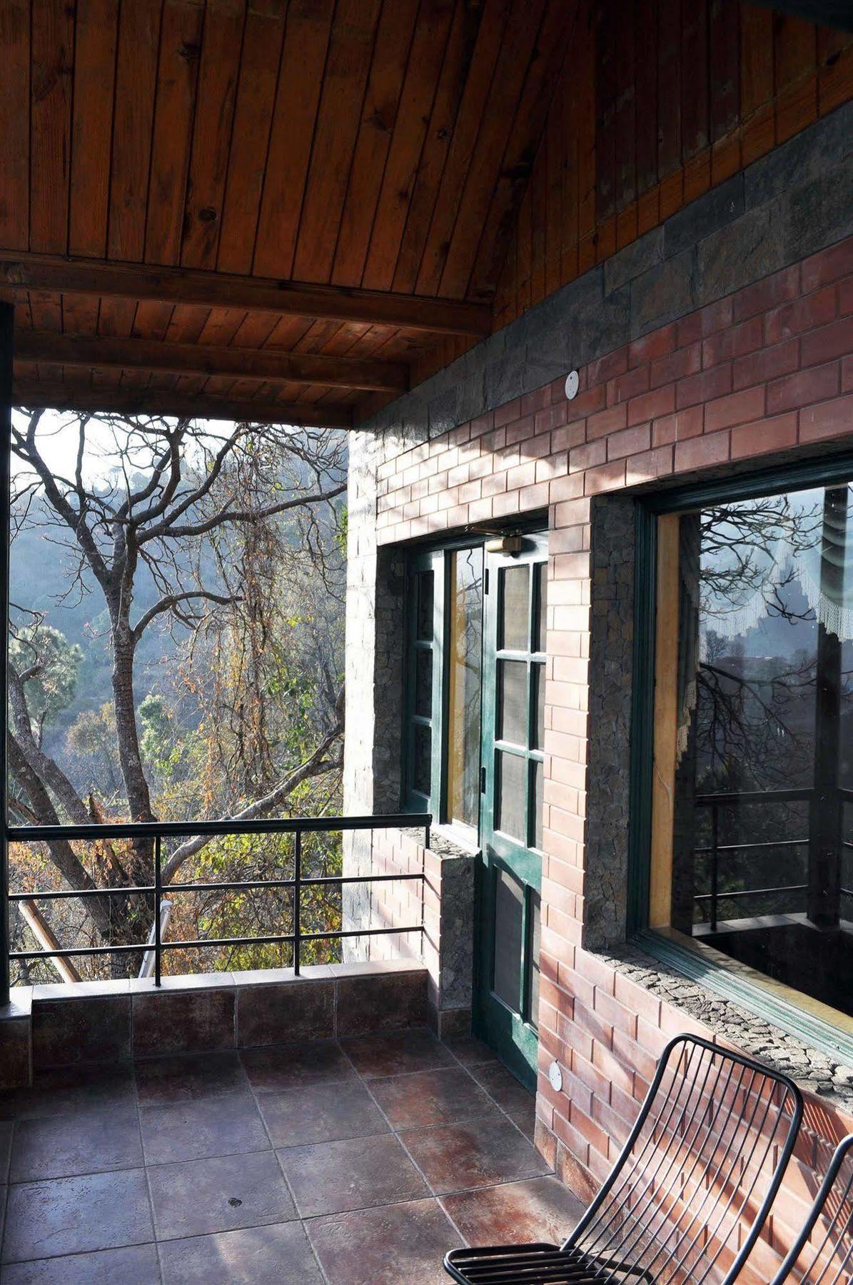 Winnies Holiday Inn Kasauli Exterior foto